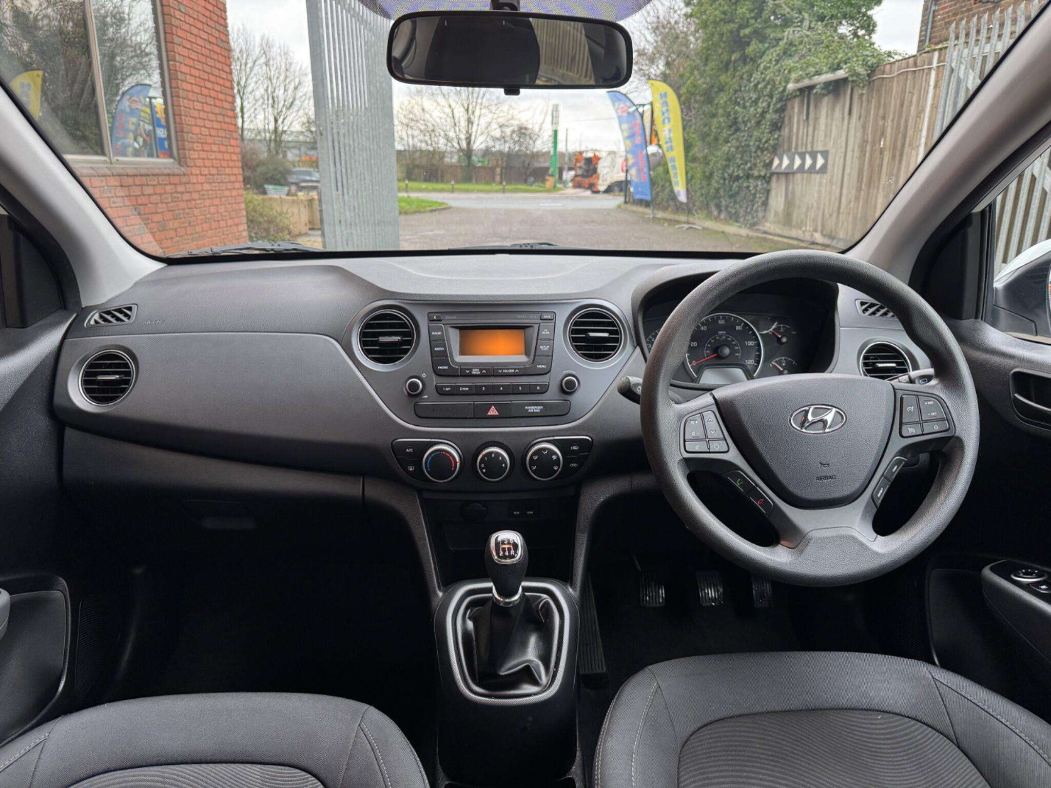 2017 HYUNDAI I10 2017 HYUNDAI I10