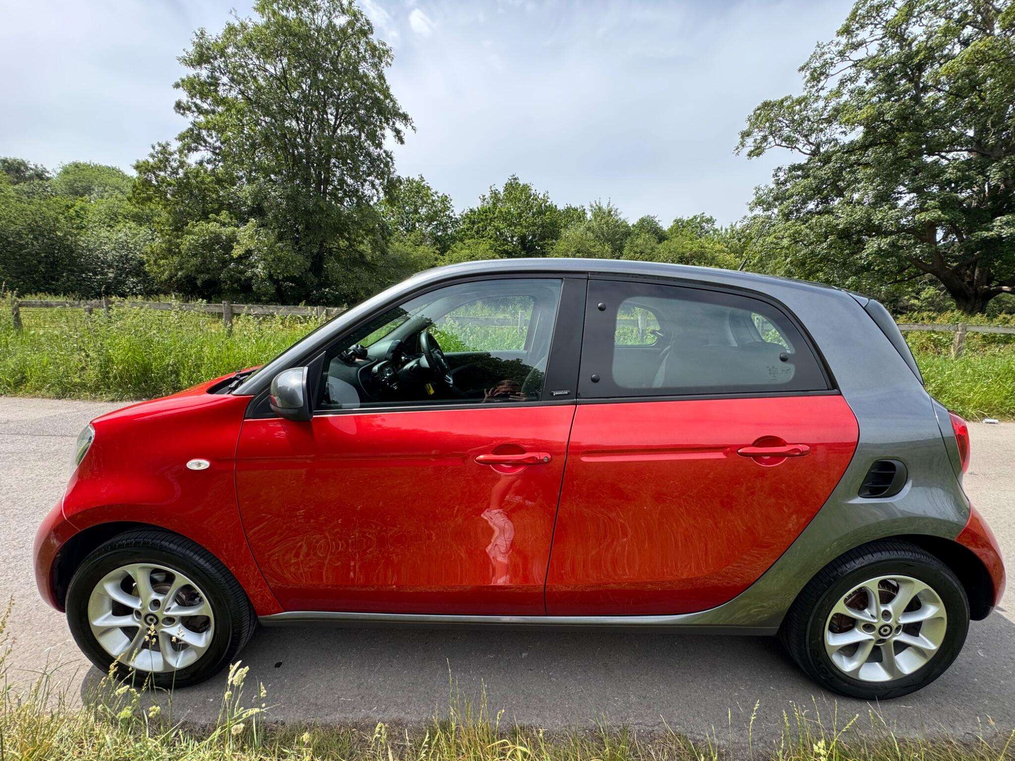 A 2016 SMART FORFOUR PASSION PREMIUM T A 2016 SMART FORFOUR PASSION PREMIUM T