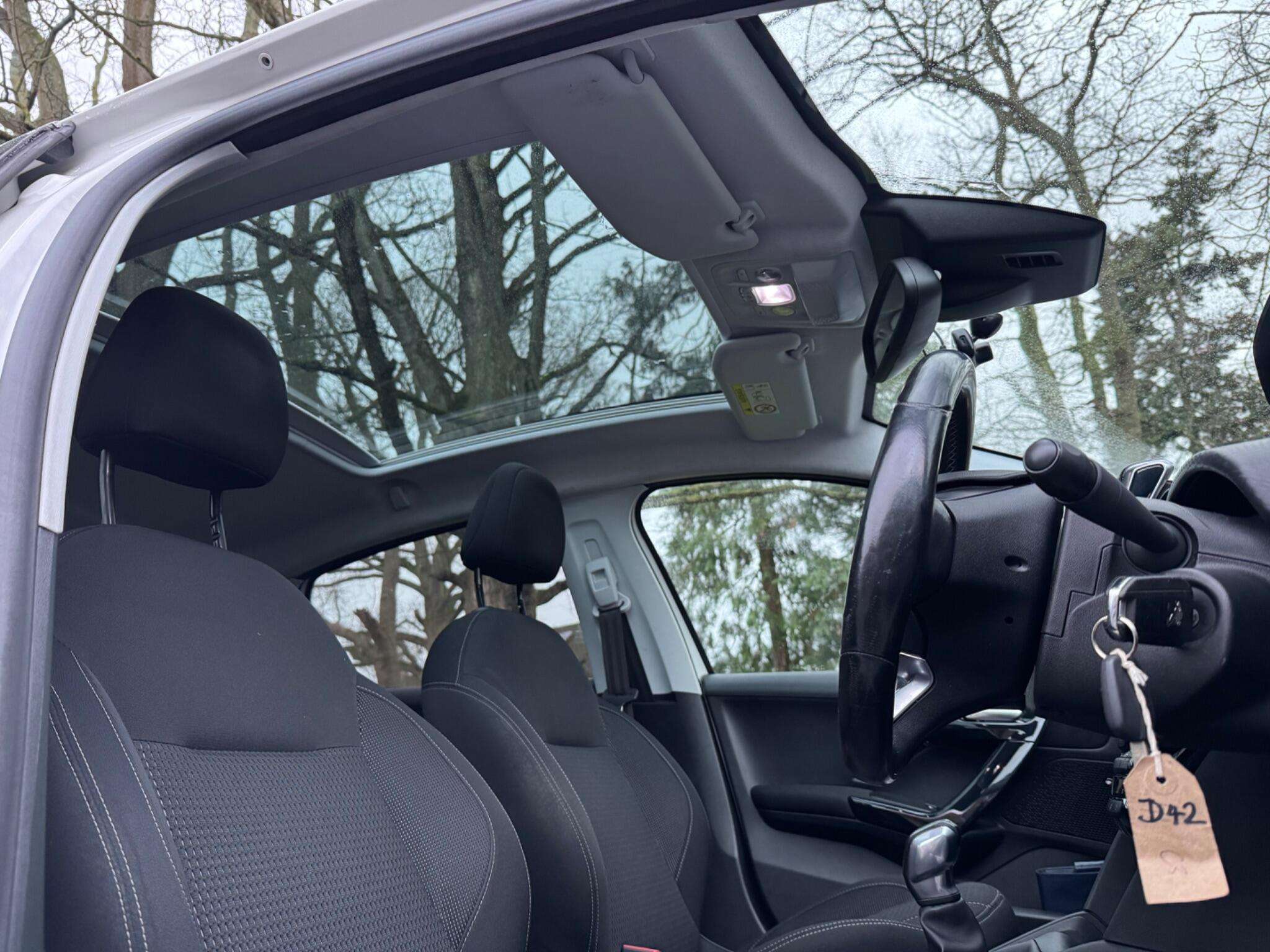 2019 PEUGEOT 208 2019 PEUGEOT 208