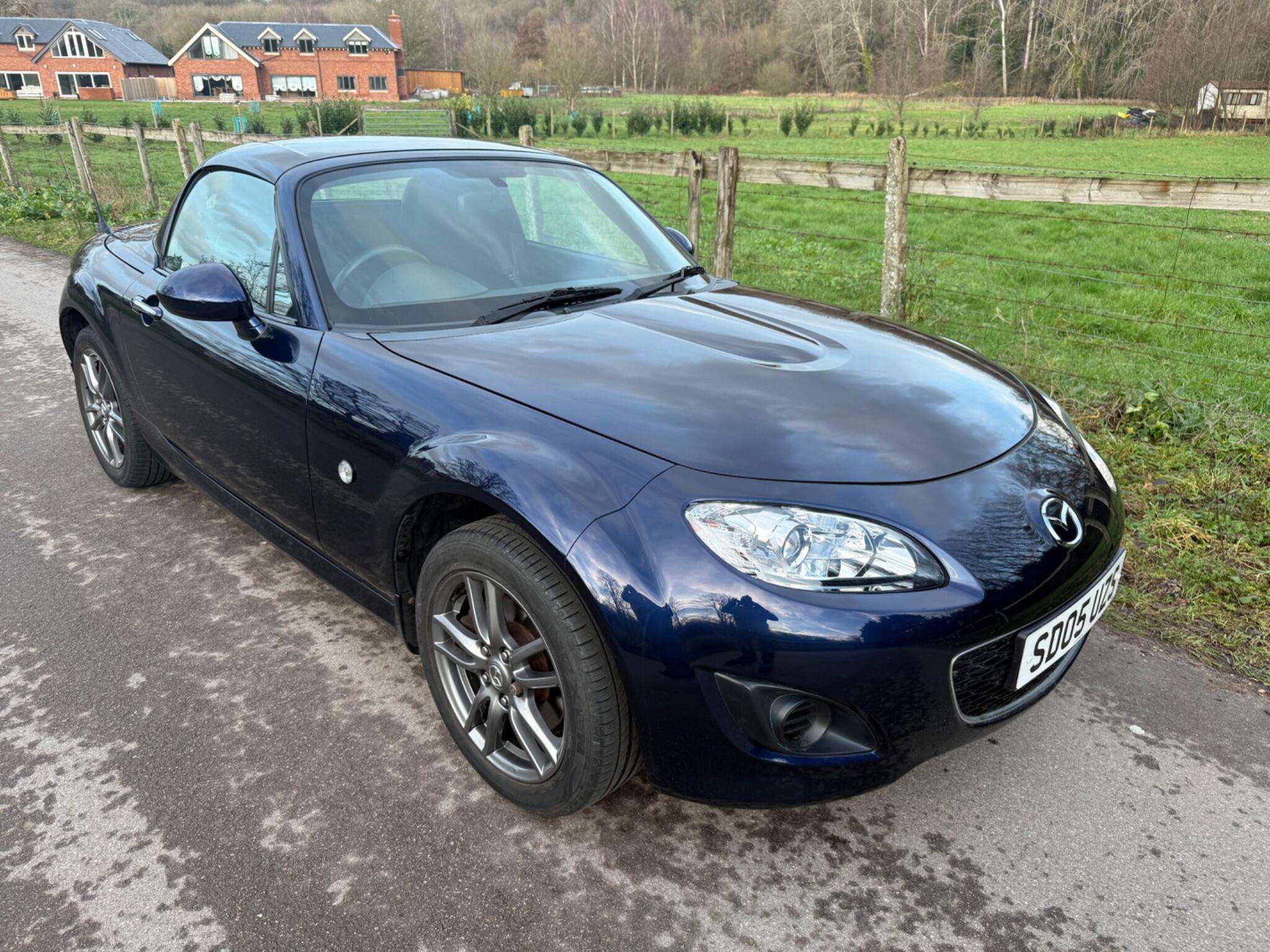 2010 MAZDA MX-5 2010 MAZDA MX-5