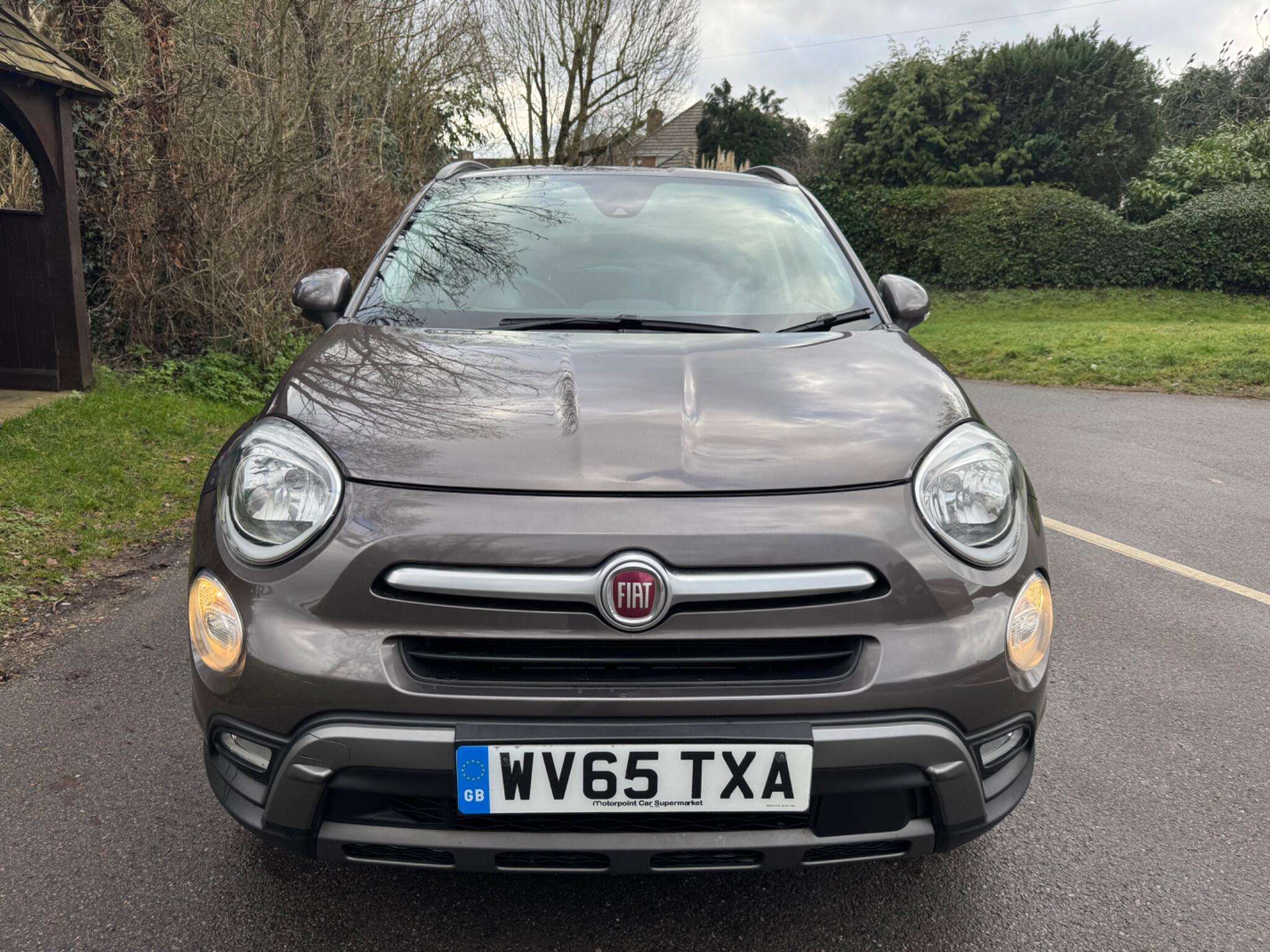 A 2015 FIAT 500X 1.6 MultiJetII Cross Euro 6 (s/s) 5dr A 2015 FIAT 500X 1.6 MultiJetII Cross Euro 6 (s/s) 5dr