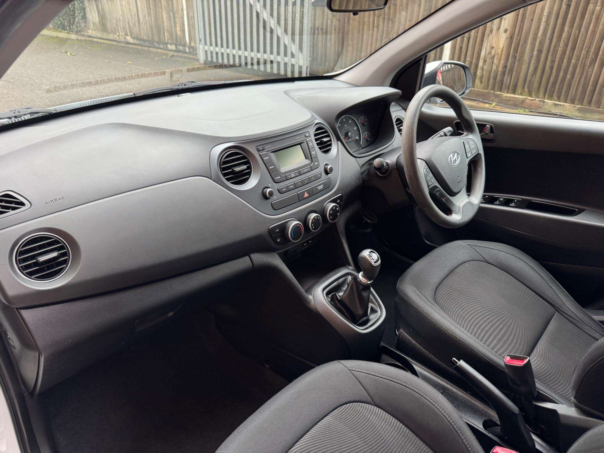 2017 HYUNDAI I10 2017 HYUNDAI I10