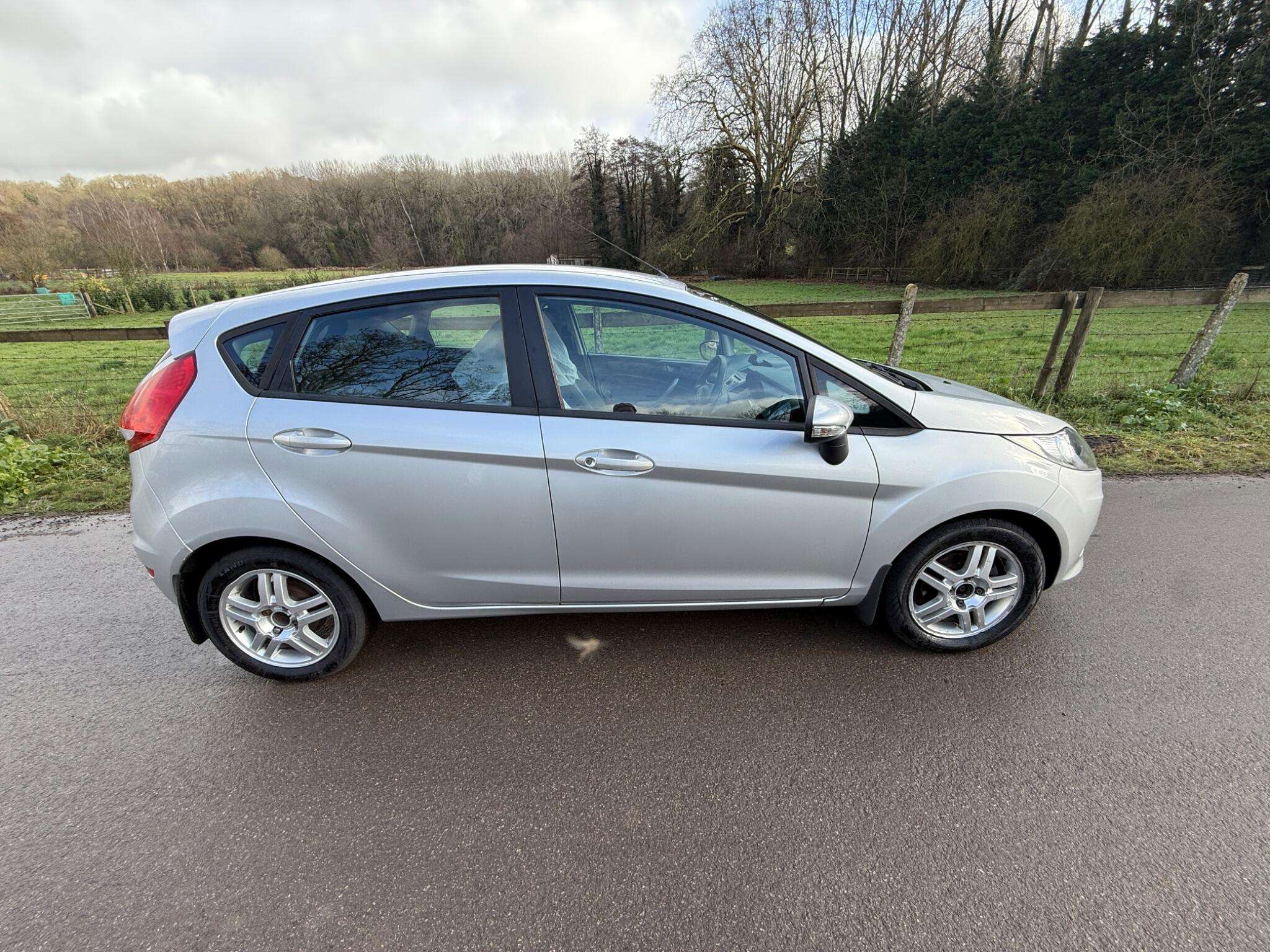 2011 FORD FIESTA 2011 FORD FIESTA