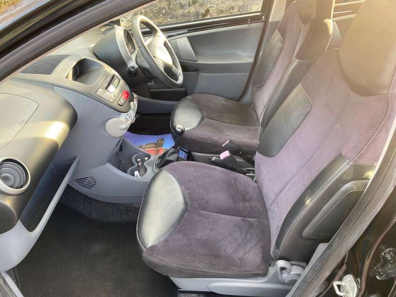 2010 TOYOTA AYGO 2010 TOYOTA AYGO