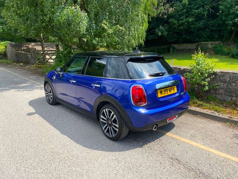 A 2019 MINI HATCH 1.5 Cooper Exclusive Hatchback 5dr Petrol Manual Euro 6 (s/s) (136 ps) A 2019 MINI HATCH 1.5 Cooper Exclusive Hatchback 5dr Petrol Manual Euro 6 (s/s) (136 ps)