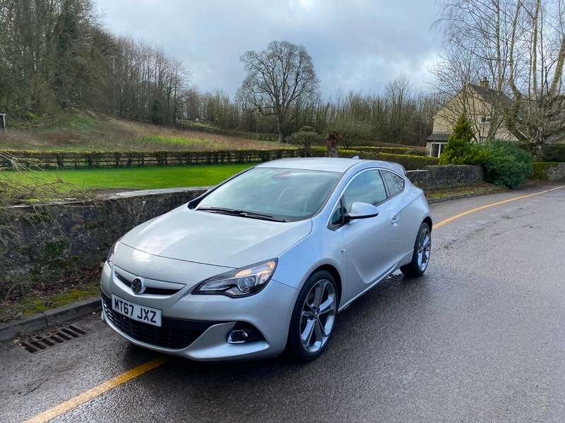 A 2017 VAUXHALL ASTRA GTC 1.4i Turbo Limited Edition Coupe 3dr Petrol Manual Euro 6 (s/s) (120 ps) A 2017 VAUXHALL ASTRA GTC 1.4i Turbo Limited Edition Coupe 3dr Petrol Manual Euro 6 (s/s) (120 ps)