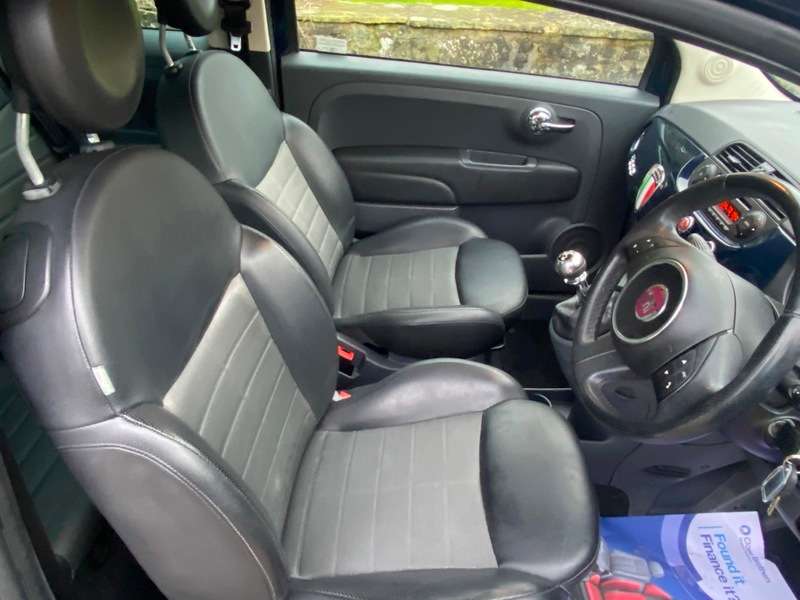 2010 FIAT 500 2010 FIAT 500