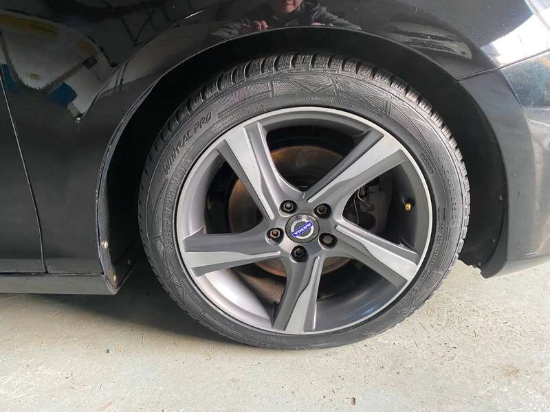 2015 VOLVO V40 2015 VOLVO V40