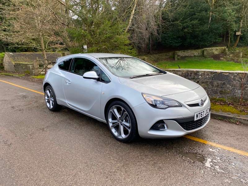 A 2017 VAUXHALL ASTRA GTC 1.4i Turbo Limited Edition Coupe 3dr Petrol Manual Euro 6 (s/s) (120 ps) A 2017 VAUXHALL ASTRA GTC 1.4i Turbo Limited Edition Coupe 3dr Petrol Manual Euro 6 (s/s) (120 ps)