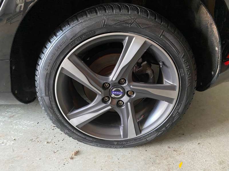 2015 VOLVO V40 2015 VOLVO V40