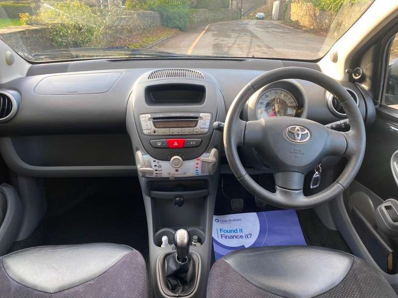 2010 TOYOTA AYGO 2010 TOYOTA AYGO