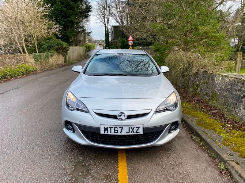 A 2017 VAUXHALL ASTRA GTC 1.4i Turbo Limited Edition Coupe 3dr Petrol Manual Euro 6 (s/s) (120 ps) A 2017 VAUXHALL ASTRA GTC 1.4i Turbo Limited Edition Coupe 3dr Petrol Manual Euro 6 (s/s) (120 ps)