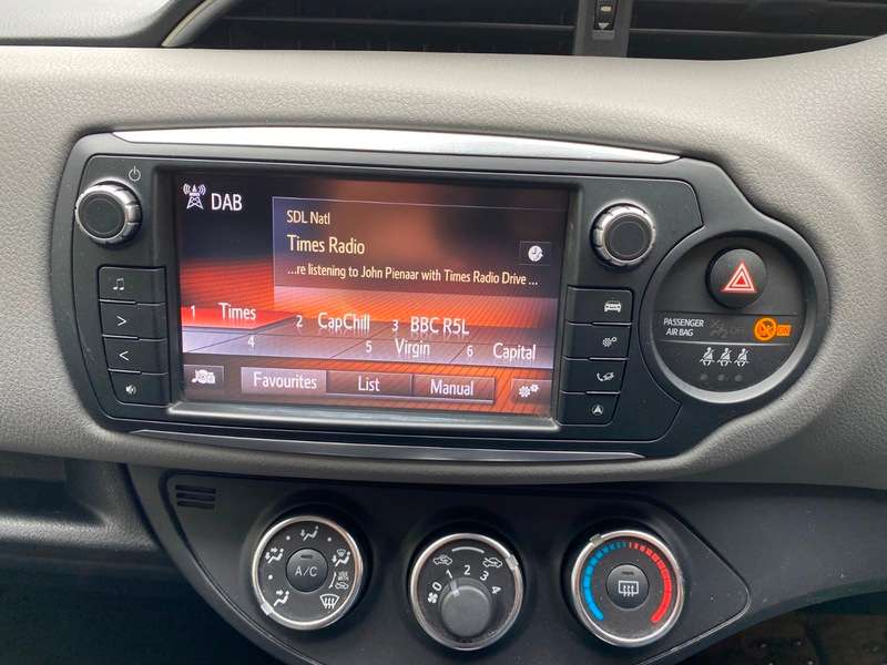 2016 TOYOTA YARIS 2016 TOYOTA YARIS