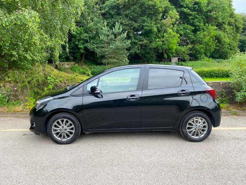 2016 TOYOTA YARIS 2016 TOYOTA YARIS