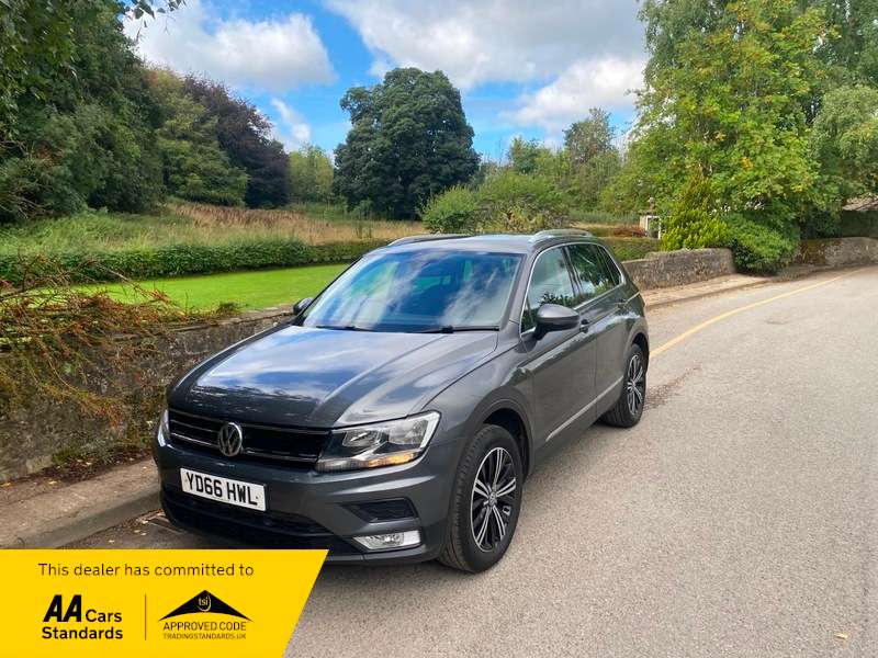 A 2016 VOLKSWAGEN TIGUAN 2.0 TDI BlueMotion Tech SE Navigation SUV 5dr Diesel Manual 4Motion Euro 6 (s/s) (150 ps) A 2016 VOLKSWAGEN TIGUAN 2.0 TDI BlueMotion Tech SE Navigation SUV 5dr Diesel Manual 4Motion Euro 6 (s/s) (150 ps)