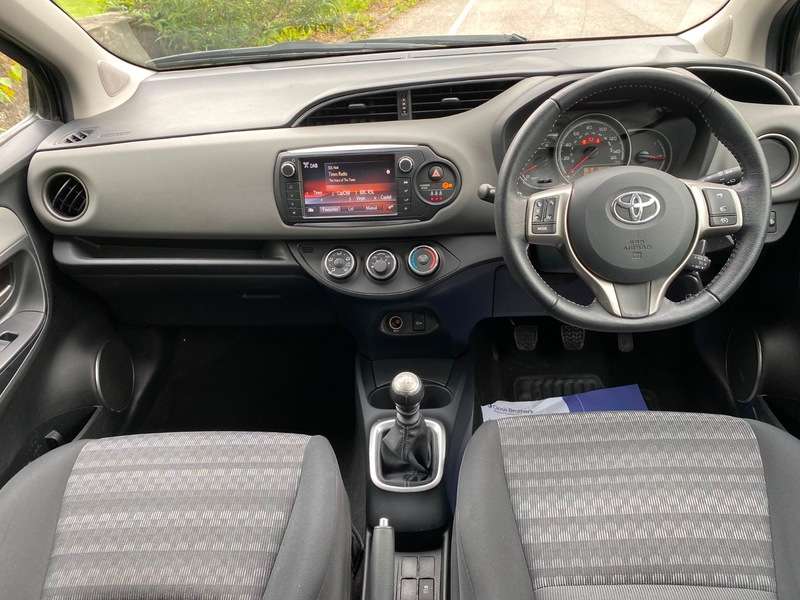 2016 TOYOTA YARIS 2016 TOYOTA YARIS