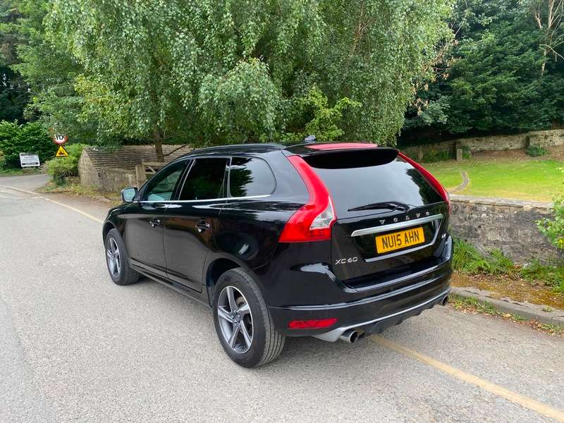 A 2015 VOLVO XC60 2.0 D4 R-Design SUV 5dr Diesel Geartronic Euro 6 (s/s) (181 ps) A 2015 VOLVO XC60 2.0 D4 R-Design SUV 5dr Diesel Geartronic Euro 6 (s/s) (181 ps)