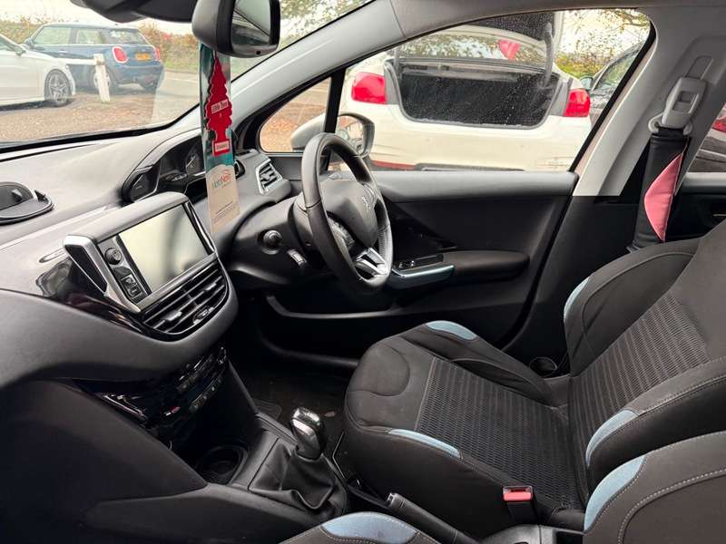 2012 PEUGEOT 208 2012 PEUGEOT 208