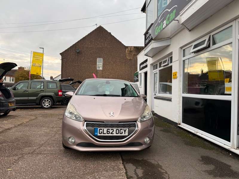 2012 PEUGEOT 208 2012 PEUGEOT 208