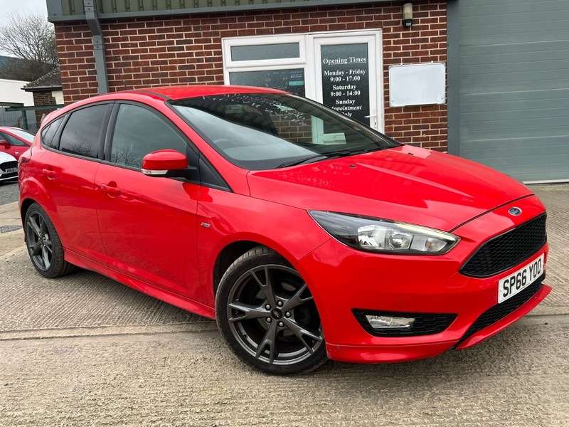 A 2017 FORD FOCUS ST-LINE A 2017 FORD FOCUS ST-LINE