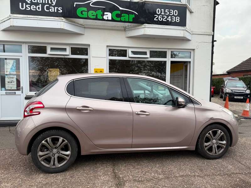 2012 PEUGEOT 208 2012 PEUGEOT 208