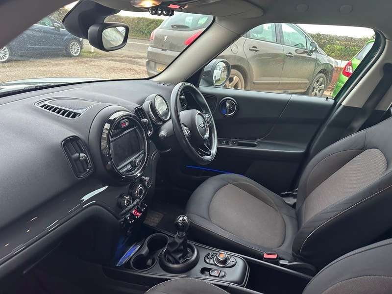 2018 MINI COUNTRYMAN 2018 MINI COUNTRYMAN