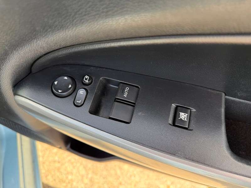 2011 MAZDA MAZDA2 2011 MAZDA MAZDA2