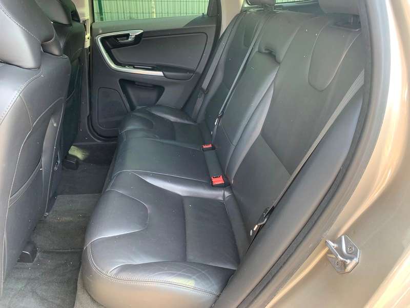 2015 VOLVO XC60 2015 VOLVO XC60