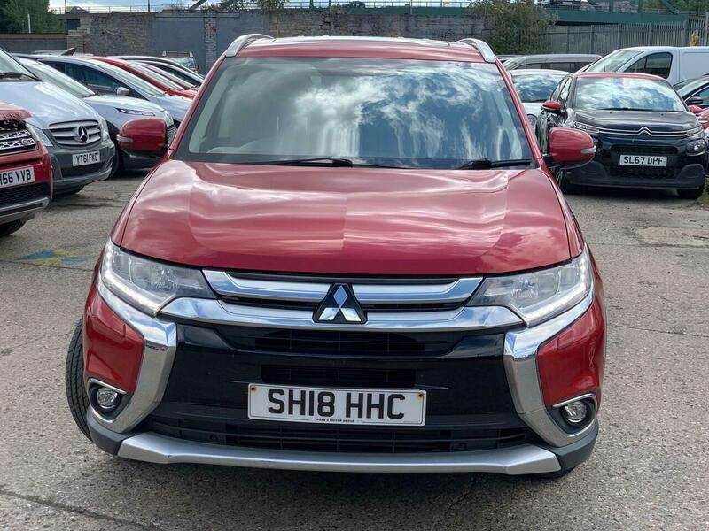 A 2018 MITSUBISHI OUTLANDER 2.2 DI-D 4 4WD Euro 6 (s/s) 5dr A 2018 MITSUBISHI OUTLANDER 2.2 DI-D 4 4WD Euro 6 (s/s) 5dr