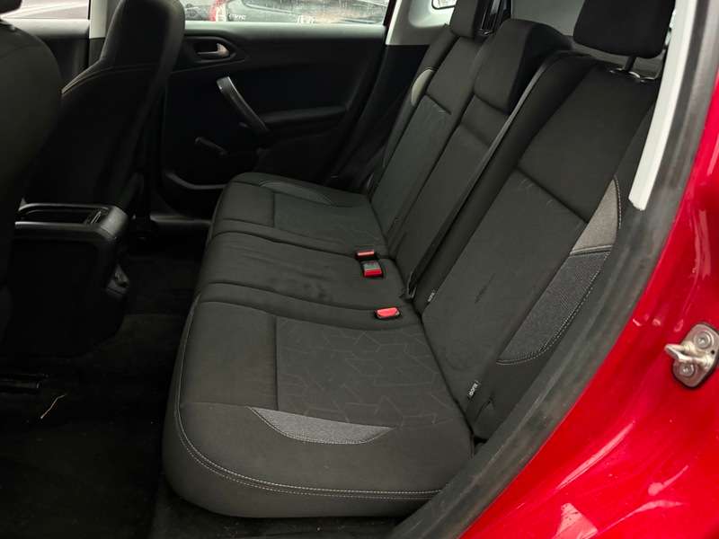 2018 PEUGEOT 2008 2018 PEUGEOT 2008