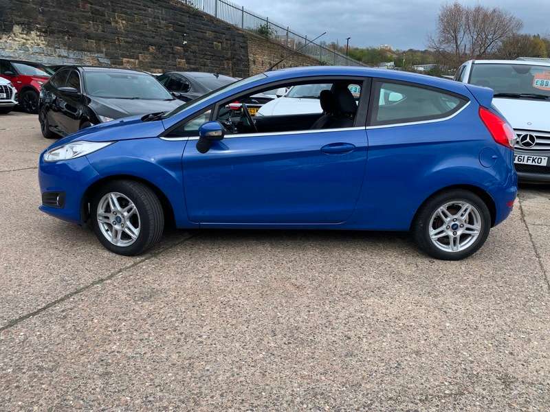 A 2013 FORD FIESTA ZETEC A 2013 FORD FIESTA ZETEC
