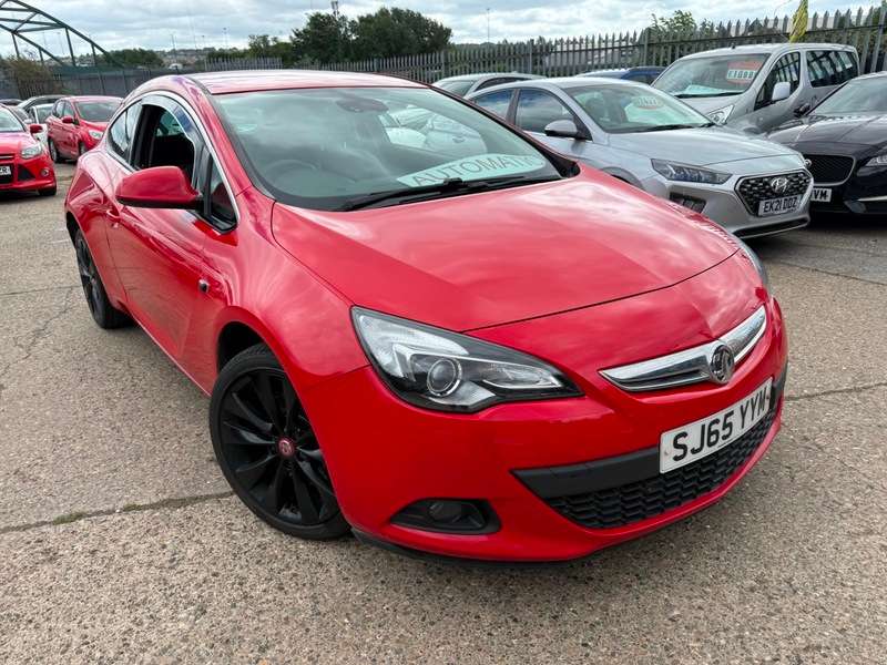 A 2015 VAUXHALL ASTRA GTC SRI A 2015 VAUXHALL ASTRA GTC SRI