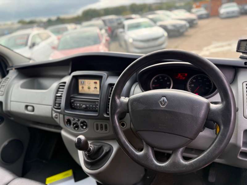 2011 RENAULT TRAFIC 2011 RENAULT TRAFIC