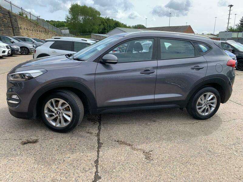 A 2016 HYUNDAI TUCSON 1.7 CRDi Blue Drive SE Euro 6 (s/s) 5dr A 2016 HYUNDAI TUCSON 1.7 CRDi Blue Drive SE Euro 6 (s/s) 5dr