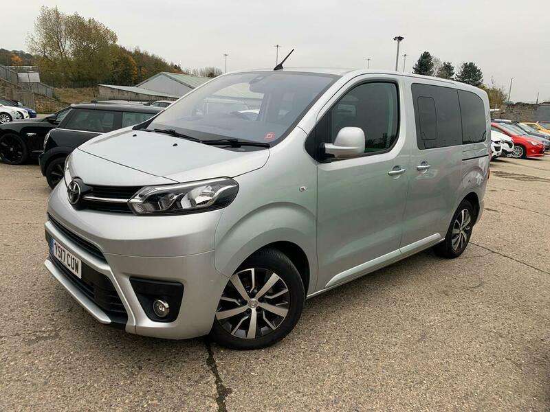 A 2017 TOYOTA VERSO 2.0D Family Compact MPV SWB Euro 6 (s/s) 5dr (8 Seat) A 2017 TOYOTA VERSO 2.0D Family Compact MPV SWB Euro 6 (s/s) 5dr (8 Seat)