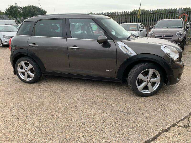 A 2012 MINI COUNTRYMAN 2.0 Cooper D Auto ALL4 Euro 5 5dr A 2012 MINI COUNTRYMAN 2.0 Cooper D Auto ALL4 Euro 5 5dr