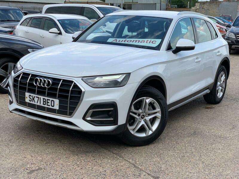 A 2021 AUDI Q5 2.0 TDI 40 Sport S Tronic quattro Euro 6 (s/s) 5dr A 2021 AUDI Q5 2.0 TDI 40 Sport S Tronic quattro Euro 6 (s/s) 5dr