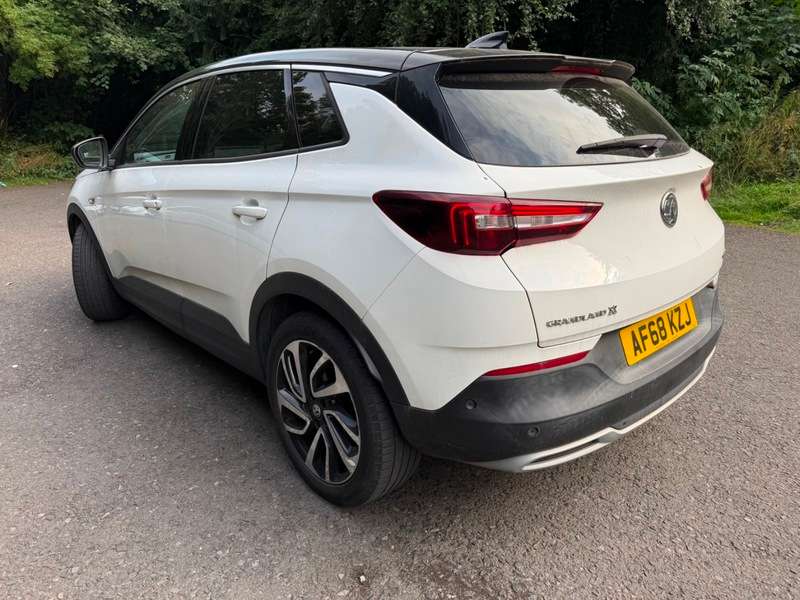 A 2018 VAUXHALL GRANDLAND X ELITE NAV S/S A 2018 VAUXHALL GRANDLAND X ELITE NAV S/S