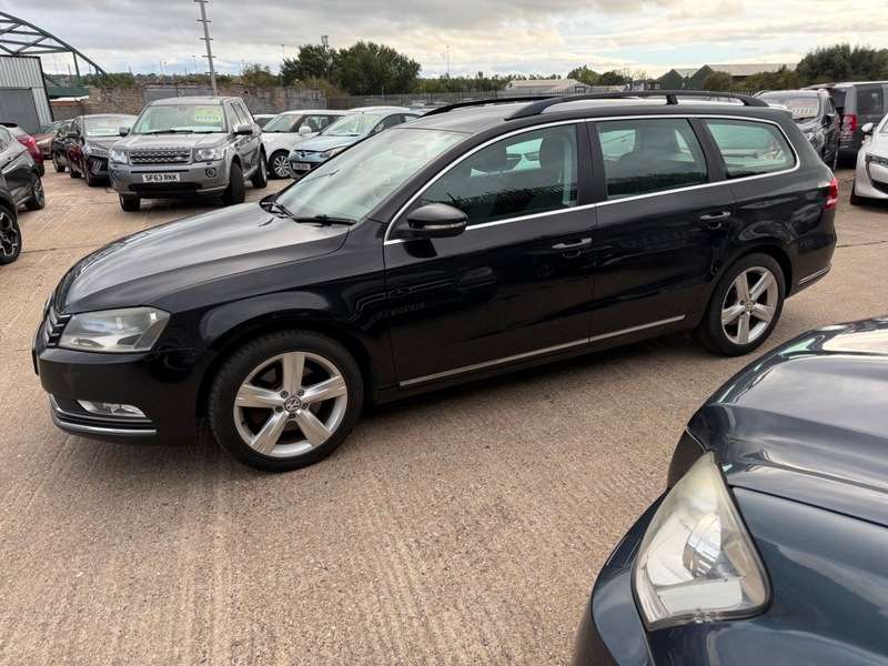 A 2012 VOLKSWAGEN PASSAT SE TDI BLUEMOTION TECHNOLOGY A 2012 VOLKSWAGEN PASSAT SE TDI BLUEMOTION TECHNOLOGY
