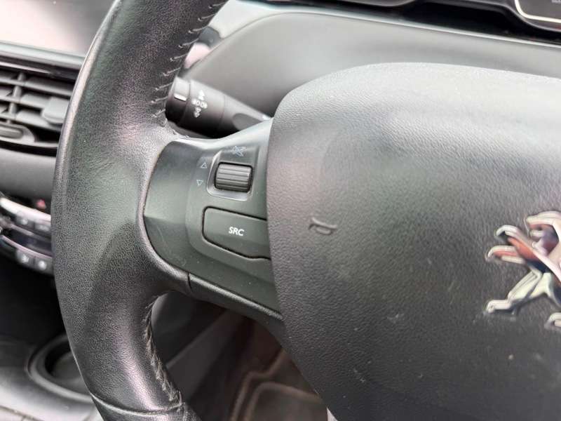 2013 PEUGEOT 208 2013 PEUGEOT 208