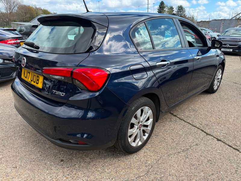 2017 FIAT TIPO 2017 FIAT TIPO