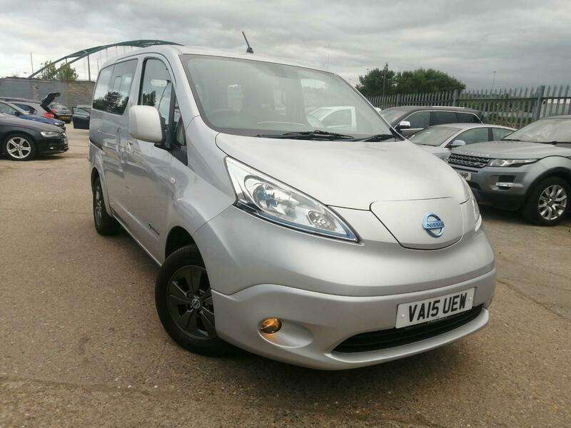 A 2015 NISSAN NV200 E EVALIA TEKNA COMBI RAPID PLUS A 2015 NISSAN NV200 E EVALIA TEKNA COMBI RAPID PLUS