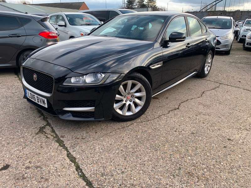 A 2016 JAGUAR XF D R-SPORT A 2016 JAGUAR XF D R-SPORT