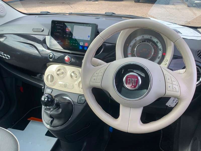 2011 FIAT 500 2011 FIAT 500