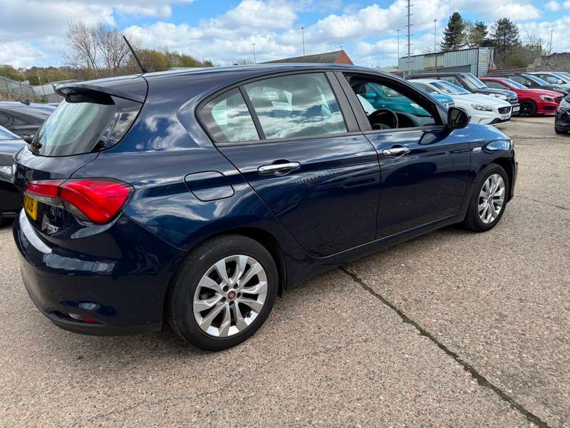2017 FIAT TIPO 2017 FIAT TIPO