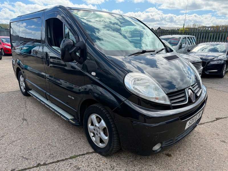 A 2011 RENAULT TRAFIC SL27 SPORT DCI S/R P/V A 2011 RENAULT TRAFIC SL27 SPORT DCI S/R P/V