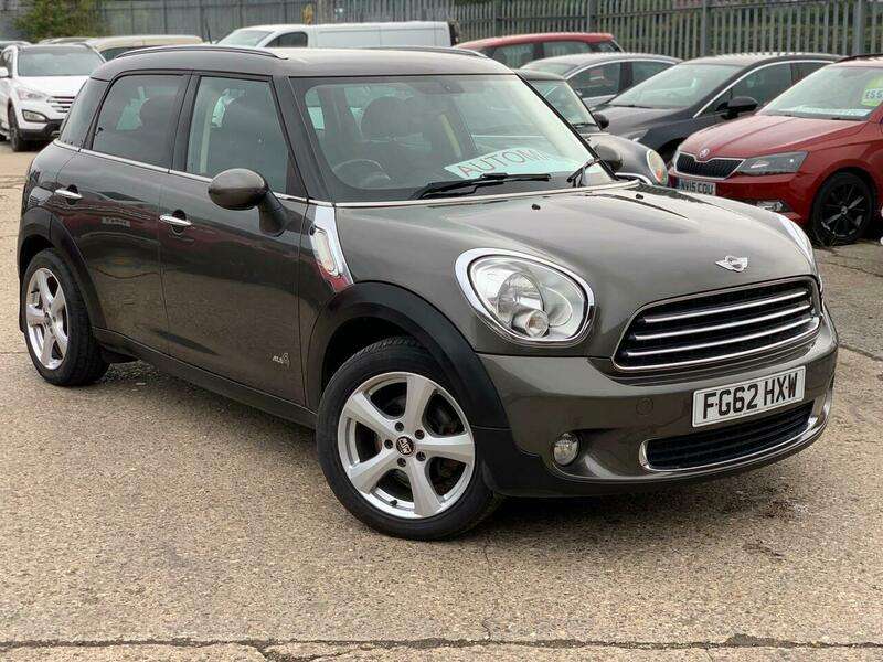 A 2012 MINI COUNTRYMAN 2.0 Cooper D Auto ALL4 Euro 5 5dr A 2012 MINI COUNTRYMAN 2.0 Cooper D Auto ALL4 Euro 5 5dr