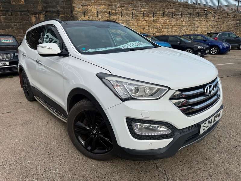 A 2014 HYUNDAI SANTA FE 2.2 CRDi Premium SE Auto 4WD Euro 5 5dr (7 seat) A 2014 HYUNDAI SANTA FE 2.2 CRDi Premium SE Auto 4WD Euro 5 5dr (7 seat)