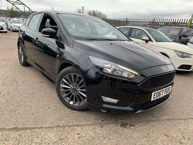 A 2017 FORD FOCUS 1.0T EcoBoost ST-Line Euro 6 (s/s) 5dr A 2017 FORD FOCUS 1.0T EcoBoost ST-Line Euro 6 (s/s) 5dr