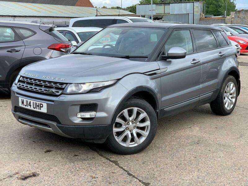 A 2014 LAND ROVER RANGE ROVER EVOQUE 2.2 SD4 Pure Tech 4WD Euro 5 (s/s) 5dr A 2014 LAND ROVER RANGE ROVER EVOQUE 2.2 SD4 Pure Tech 4WD Euro 5 (s/s) 5dr